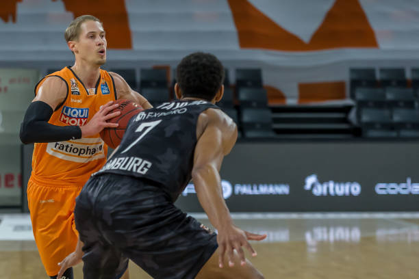 沉着的防守 沉着的防守